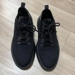 ZERØGRAND ブラックスニーカー
