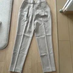 メルローズ　ベージュのポリエステル混合パンツ