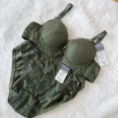 Item thumbnail for item 2849e437-42ca-44ff-846c-23ff72cc2a31