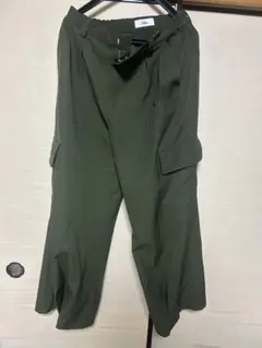 Loose オリーブグリーン カーゴパンツ