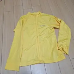 未使用BENETTON イエロー ラッシュガード150cm