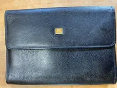 ブラック クラッチバッグ チェック内装