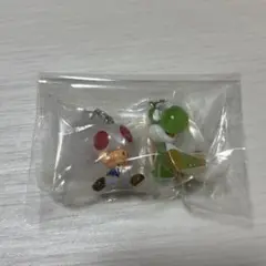 スーパーマリオ めじるしアクセサリー　キノピオ　ヨッシー　2点セット