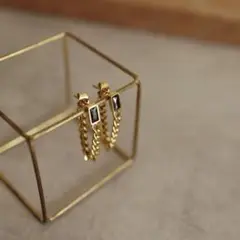 チェーンピアス