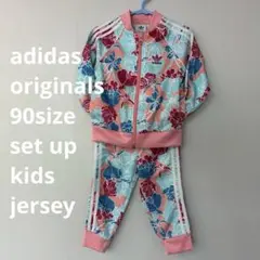 2025年最新】adidas ジャージ セットアップ 花の人気アイテム