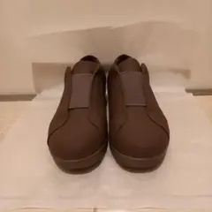 ブラウン スリッポンスニーカー　ココア色
