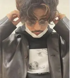 常田大希着用 アディダスオリジナルス オマリー グラフィックパーカー