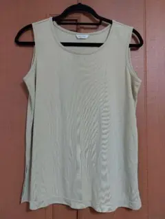 PINORE 薄黄緑ノースリーブ トップス