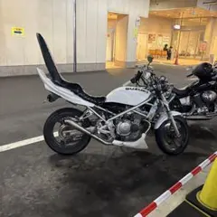 バンディット250v 三段シート 170404】バンディット250V(GJ77A-102)◇三段シート エナメル
