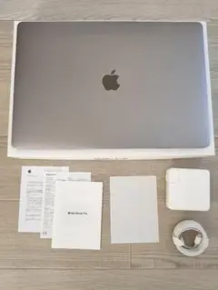 【美品】MacBook Pro 15インチ 16G 512G 2018