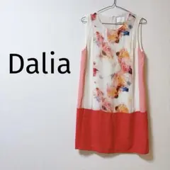 8 Dalia フラワープリント ノースリーブチュニック サイズ8
