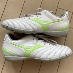 ミズノサッカートレーニングシューズ　モナルシーダネオ　25㎝
