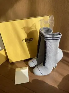 【新品未使用】FENDI グレーファブリックブーツ 39サイズ