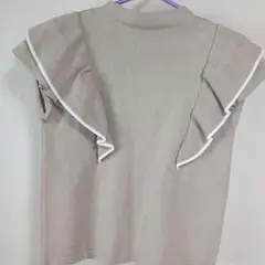 フリル付きノースリーブ Mサイズ ベージュ