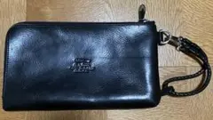 acuto luneo 黒いレザー クラッチバッグ 裏地はオシャレな迷彩柄