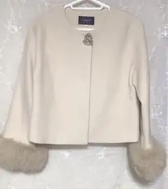 JUSGLITTY ジャスグリッティー ビジュー付きノーカラーショートコート
