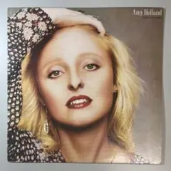 AMY HOLLAND / AMY HOLLAND