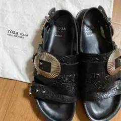 toga pulla BEAMS別注 エンボスサンダル