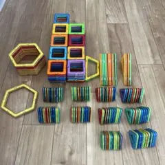 カラフルな多角形マグネットブロックセット