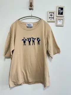 【ships】Beatles 刺繍 Tシャツ ベージュ 秋 ゆったり