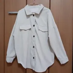 美品　秋服　薄手コーデュロイシャツジャケット クリーム色