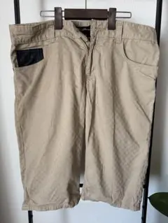 カジュアルショートパンツ ベージュ 黒レザー付き