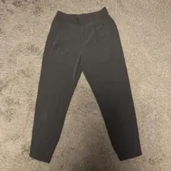 UNIQLO テーパードジョガーパンツ