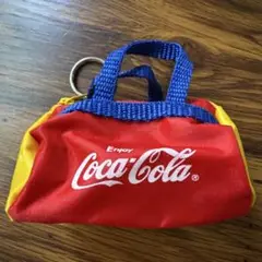 コカコーラ　ボストンバッグ型　キーホルダーcoca cola