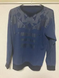 sacai トレーナー ネイビーカラー