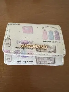 メゾピアノ　三つ折り財布