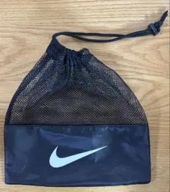 NIKE メッシュ収納ポーチ 黒【未使用】スポーツ用／持ち運び便利