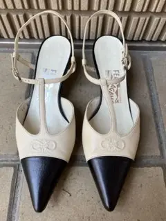 Ferragamo フェラガモ　ポインテッドトゥサンダル ベージュ/ブラック