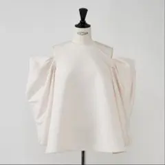 【新品未使用タグ付】Heve へイヴ　カットオフショルダーBL　ネイビー 新品未使用タグ付】Heve へイヴ カットオフショルダーBL