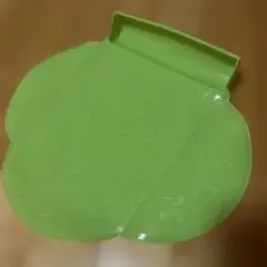 輸入品　シリコン製お食事マット（吸盤付き）