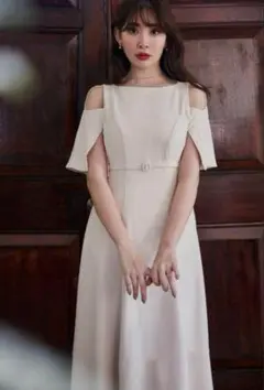 新品herlipto Adelaide SlitSleeve Belted