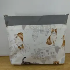 ポーチ (バックinバック)　白地にねこちゃん