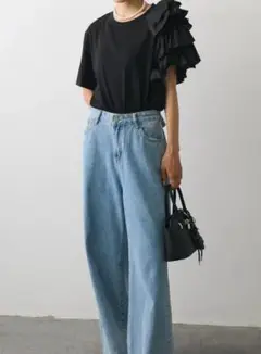 新品未使用⭐️アシメフリルティアードデザインTシャツ ブラック frene