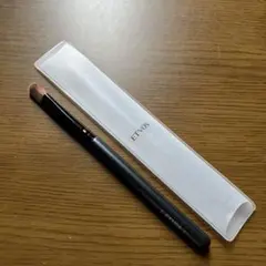 アイシャドーブラシ