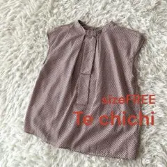 P♦︎美品テチチ　タイ付き　総柄ブラウス　フレンチスリーブ