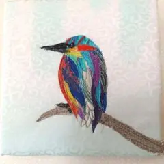 20ｘ20カワセミ　ブルー　カラフルな刺繍の鳥アートコラージュ　和布