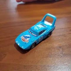 トミカ　カーズ　キング(ストリップ・ウェザース)
