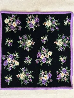 【新品】アーンジョー　花柄ハンカチ 黒