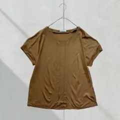 3241【アカマ】カットソー　タックTシャツ　茶色　Ｍ　薄手　春夏　シンプル