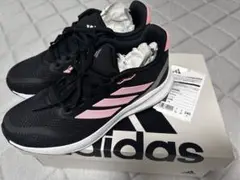 adidasアディダス スニーカー 新品未使用 24.0