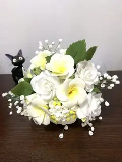 ハンドメイド樹脂粘土で作った白いブーケ