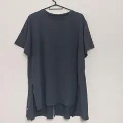 ブラック スリット入り Tシャツ Lサイズ