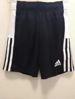 adidas AEROREADY 半ズボン 黒/白