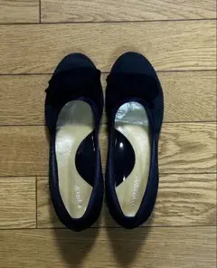 【美品】紺色の可愛いパンプス
