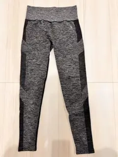 FOREVER21 フィットネス レギンス Sサイズ グレー×ブラック