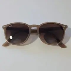 Ray-Ban ベージュ サングラス ケース付き